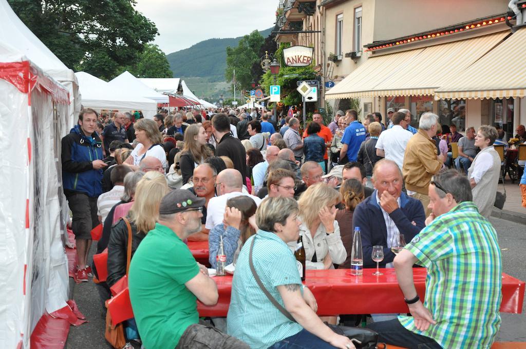 Hotel Gasthof Schuster Und Gaestehaus Rudesheim am Rhein Bagian luar foto